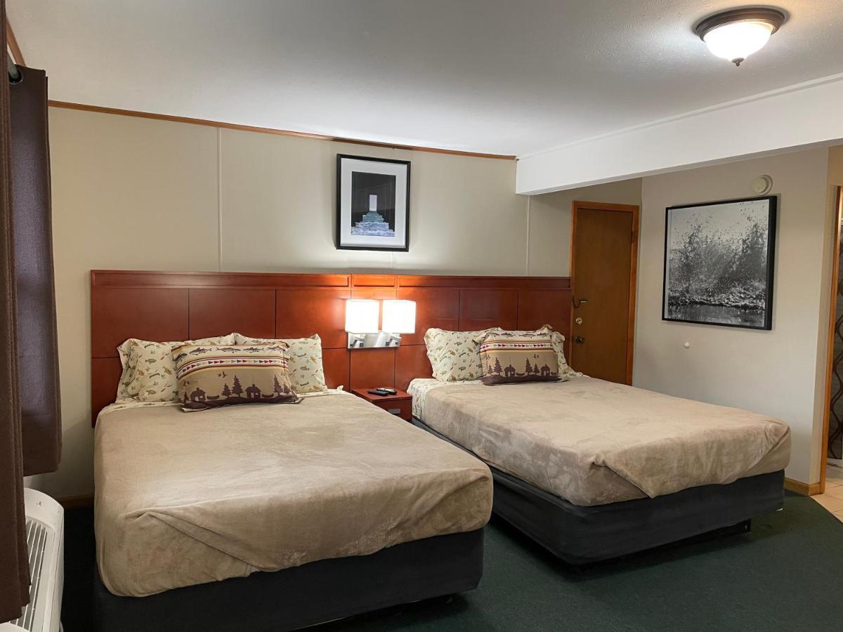 Hunter'S Friend Resort On Indian Point Exterior photo