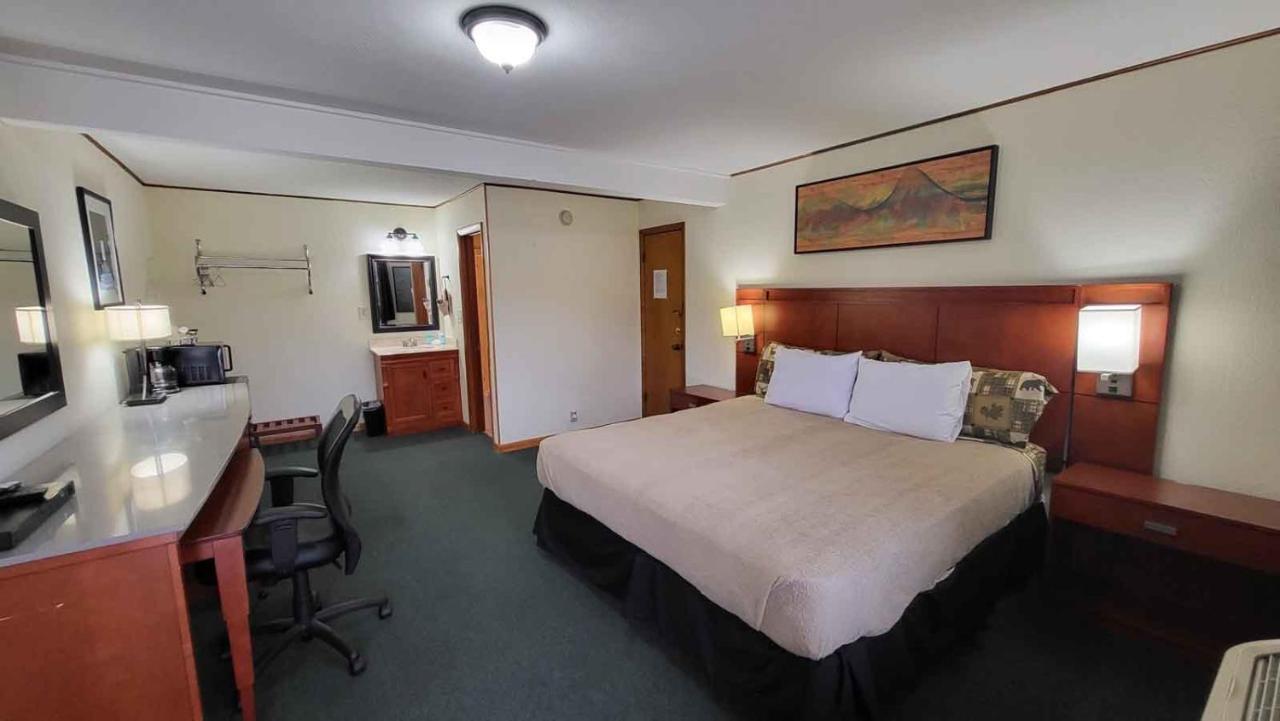 Hunter'S Friend Resort On Indian Point Exterior photo