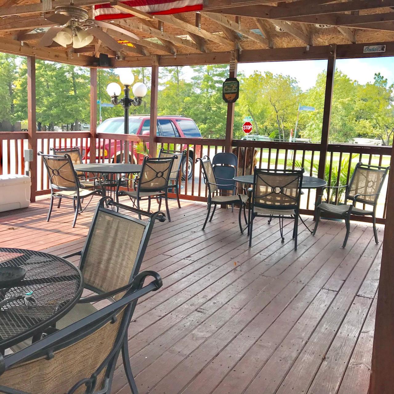 Hunter'S Friend Resort On Indian Point Exterior photo